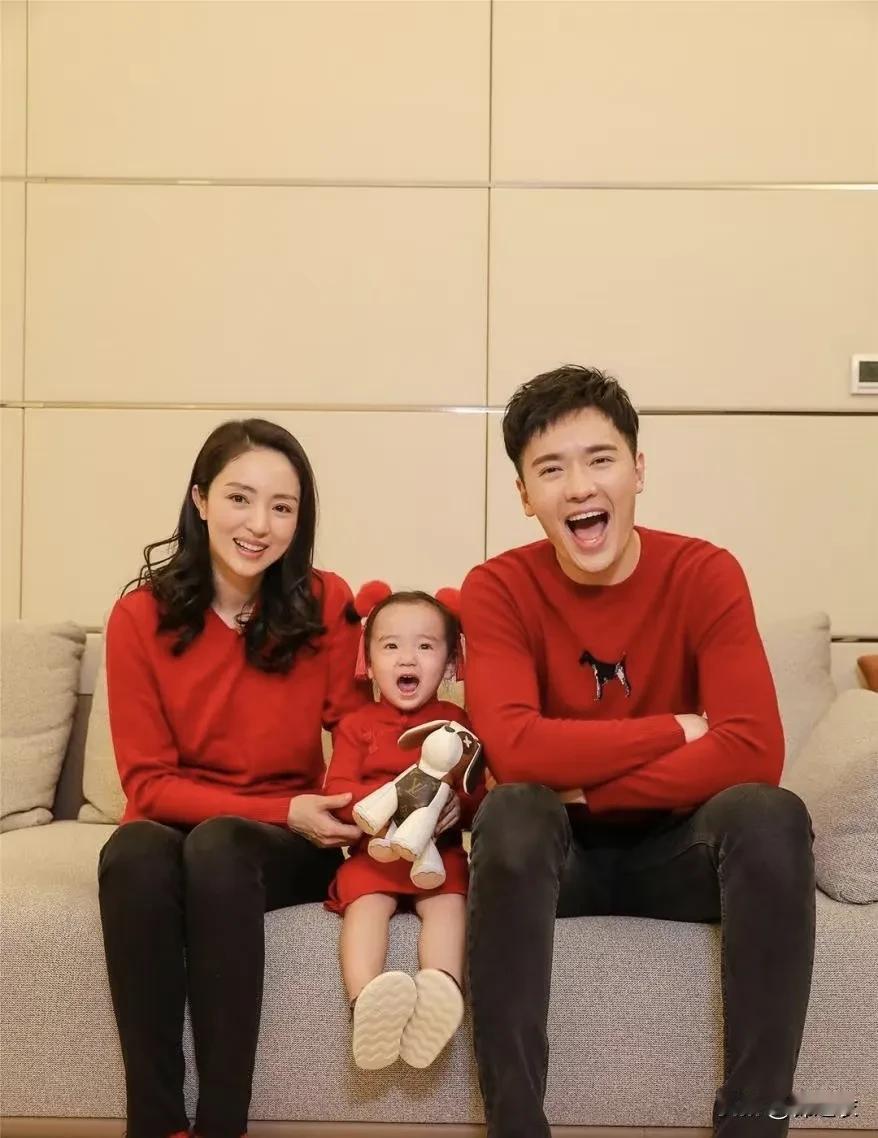 记得很多年前我微博就关注了高云翔和董璇，我也看过高云翔和董璇的夫妻访谈节目。