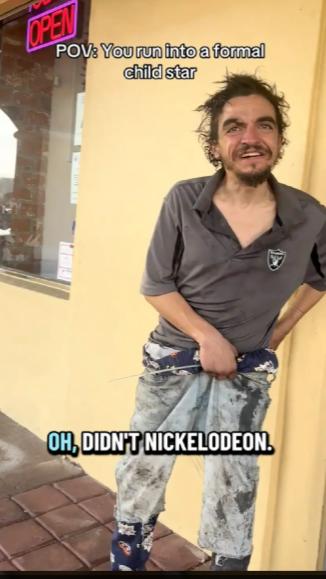 美国前童星变流浪汉据多家美媒此前报道，美国前童星泰勒·蔡斯衣衫褴褛、露宿洛杉