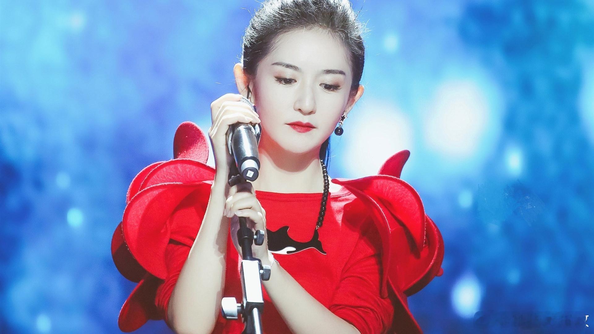 谢娜开演唱会上瘾了这是什么神仙爱情现场啊！谢娜在张杰演唱会现场当起了