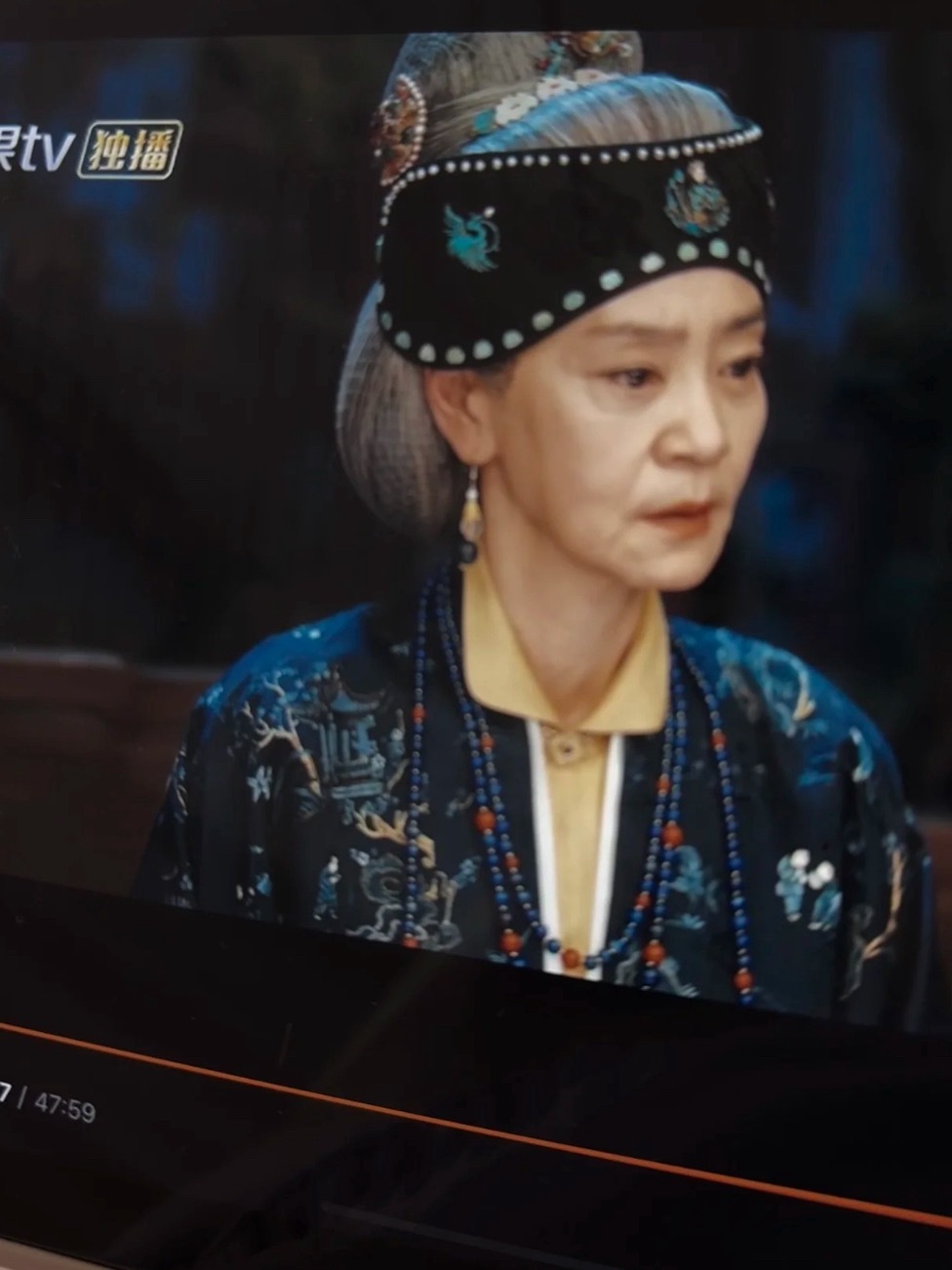 祖母发网是不是忘取了假发是这样吗还是服化道忘记取发网了