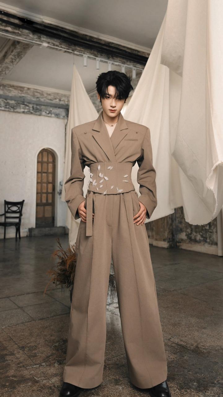 张峻豪上城士预热张峻豪上城士张峻豪要拍上城士了