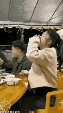 城市套路多，小姐姐被反套路了，听我一句劝，回家吧。