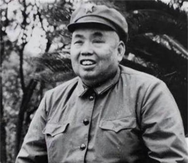 1939年386旅副旅长许世友和政委王新亭打架，旅长陈赓上报师长刘伯承，刘帅：都
