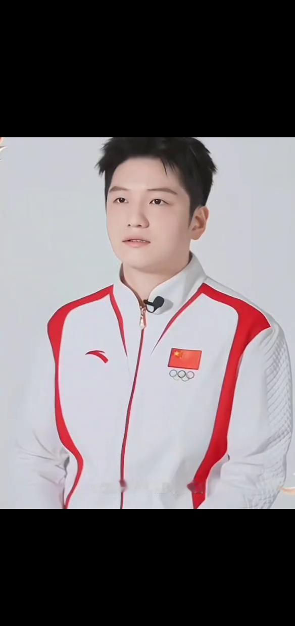 2024年，中国人对未来的信心，冲到了近三年最高点。为什么越是不容易，我们越敢