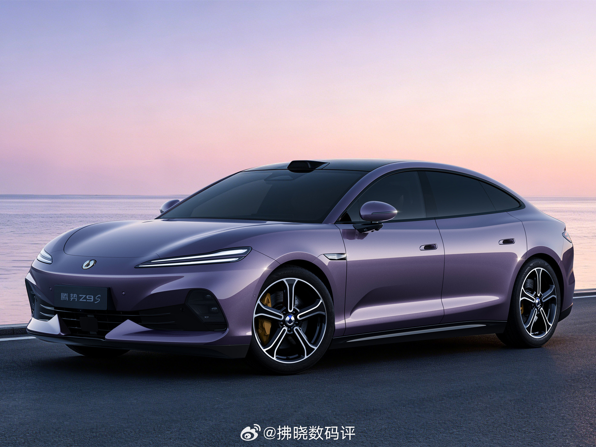 比亚迪官宣腾势Z9S全新配色腾势家族再添新成员——腾势Z9S。车长5090mm