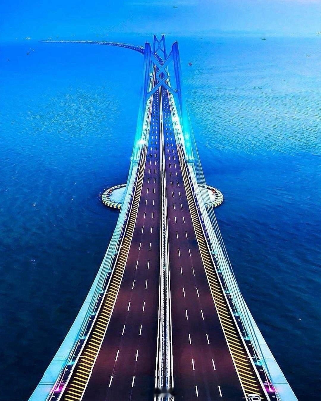 9万亿美元的美国国债，今年到期。谁来买？市场不买！美联储刚刚官宣，他们自己买。怎