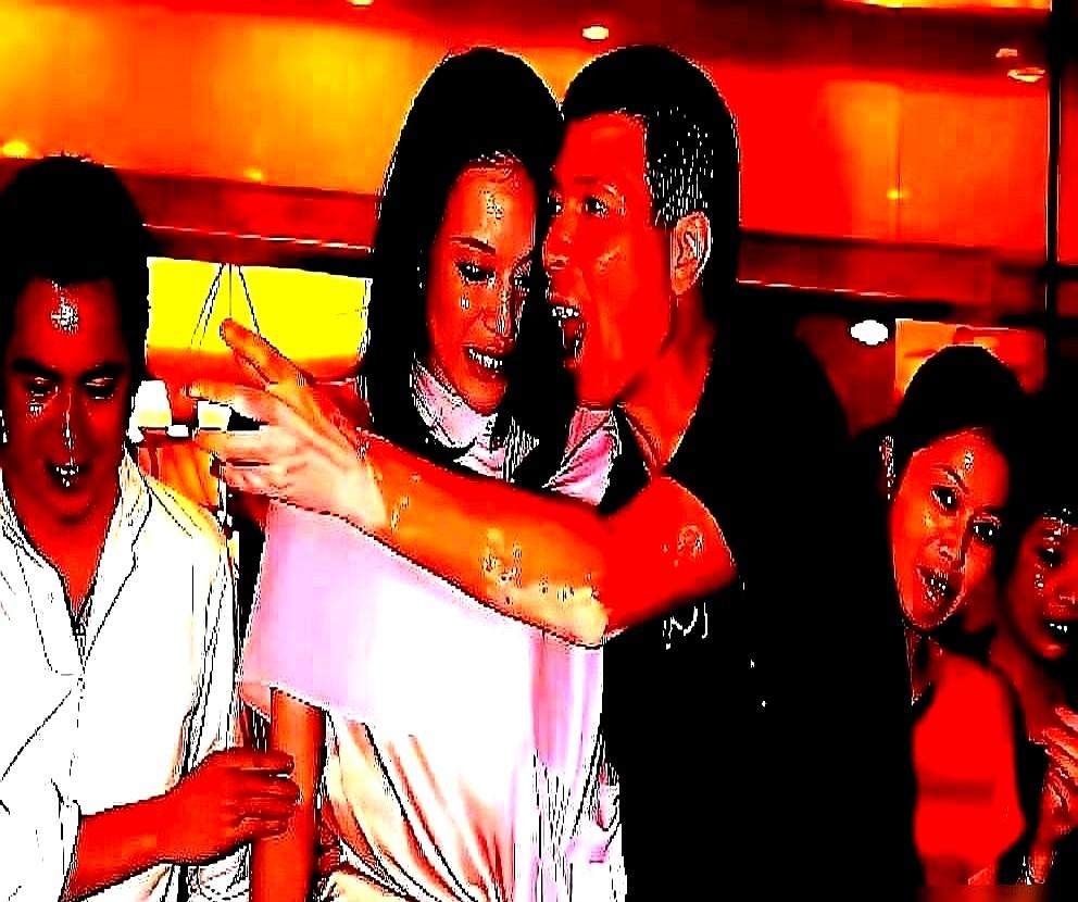 700万片酬放一边，刘德华拍《天下无贼》前，只问冯小刚一句：“我演的贼，最后死不