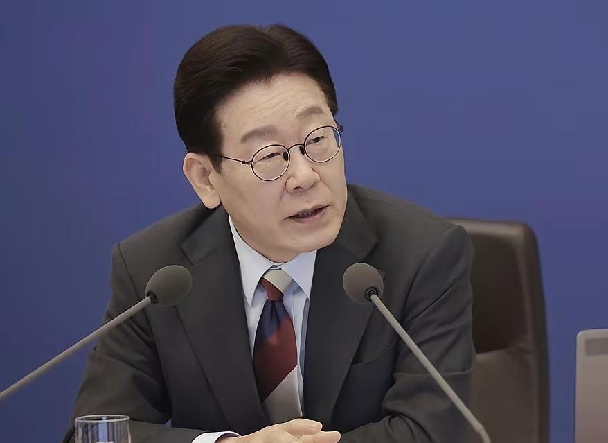 ​真是难以相信，韩国总统李在明的支持率如此之高，已经达到了70%，这是韩国史上从