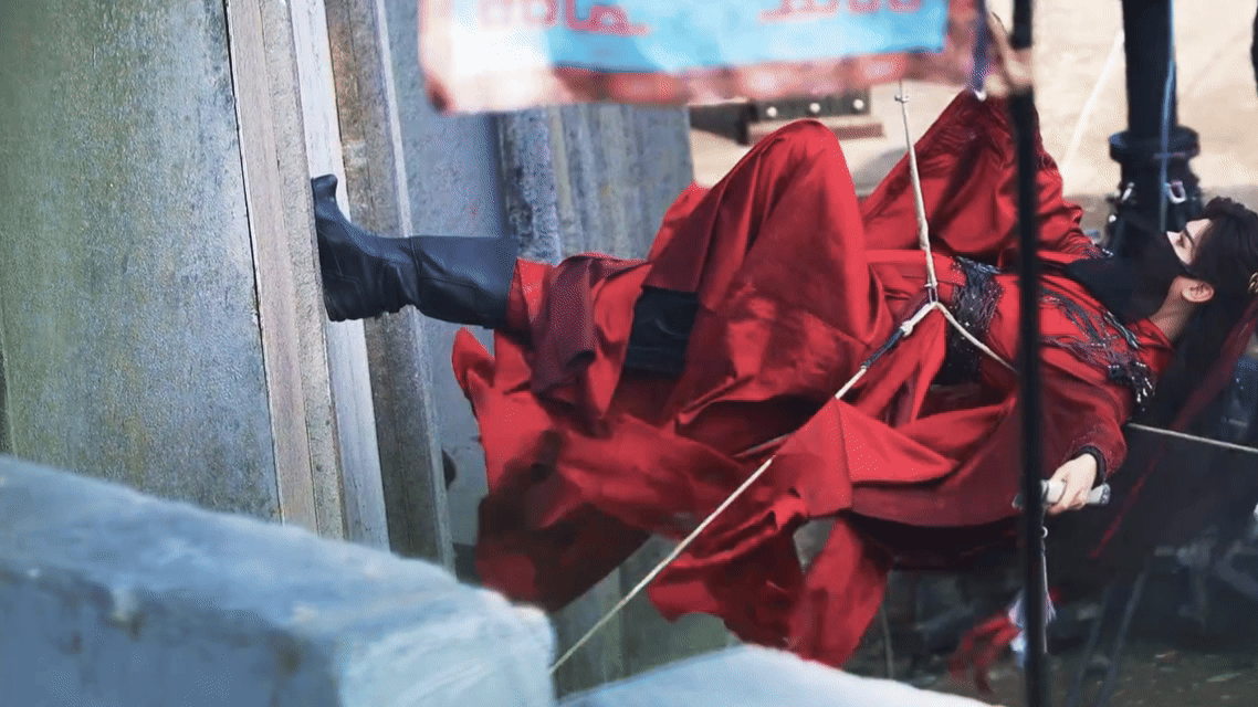 龚俊被卡墙上了暗河传剧情高能卡点周深声音引爆DNA,《暗河传》这卡点功力,简直把