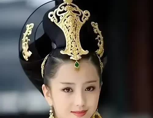 赵丽颖佟丽娅谁更漂亮？他俩没有可比性，佟丽娅美如西施，身材容貌无可挑剔，赵丽颖只