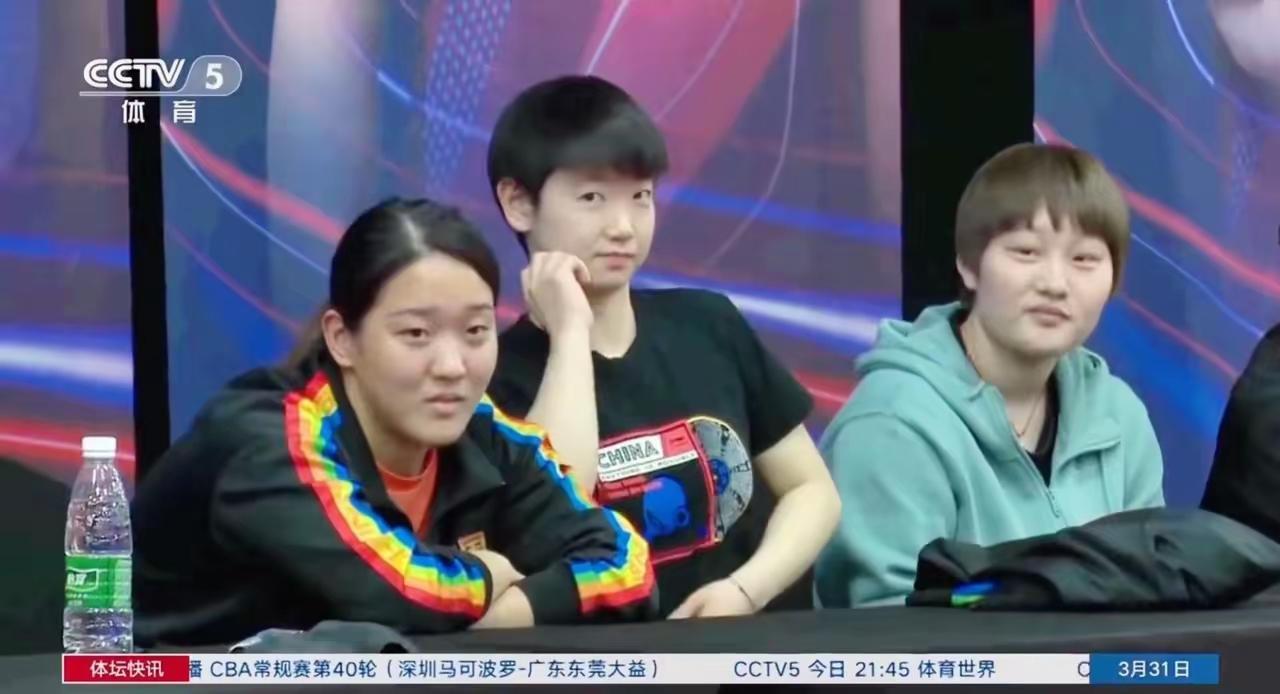 乖萌萌怎么作都萌不信你看孙颖莎咋看都是一枝花🌺