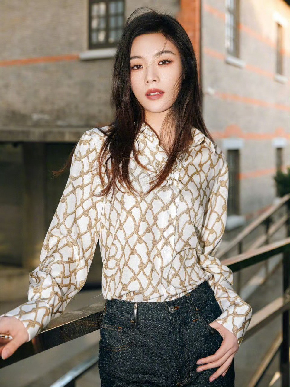 陈丽君｜BURBERRY越剧演员陈丽君出镜Burberry七夕新片​