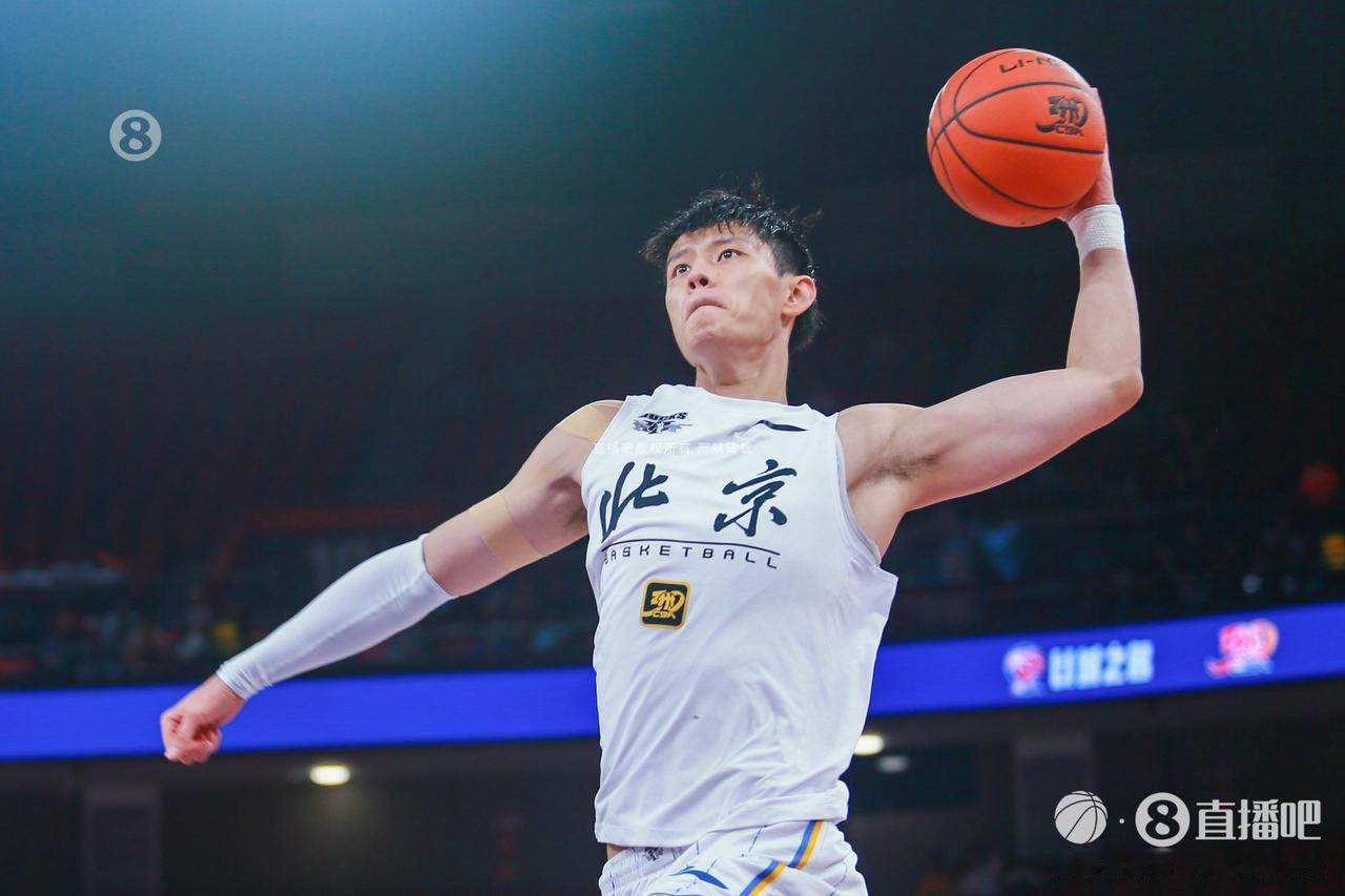 曾凡博复出难挽救许利民，裁掉奥莫特时机不当，陈盈骏复出才避免连败由于赛程密