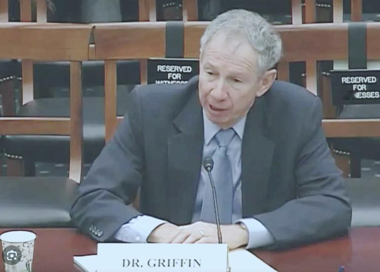 NASA老专家看不下去了，要求国会把“根本不可能实现”的星舰登月计划作废，完全参