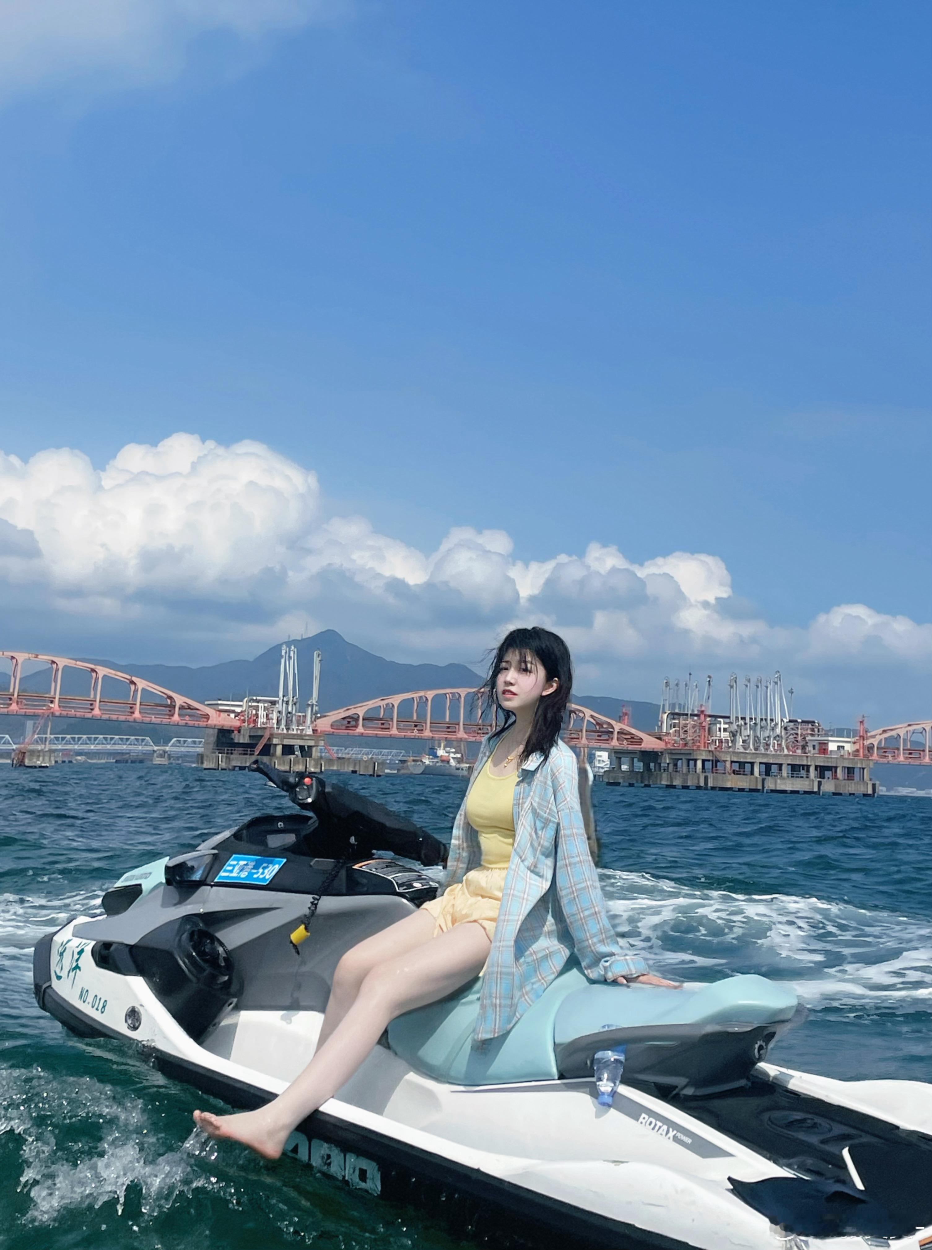 喜欢大海，喜欢自由暴躁的雯坨​​​