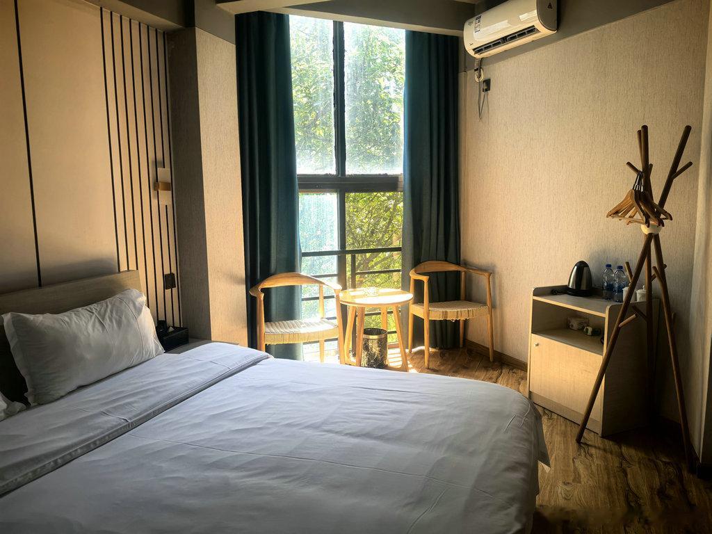 旅行遇“大数据杀熟”: 为什么越“续住”酒店, 价格越贵?