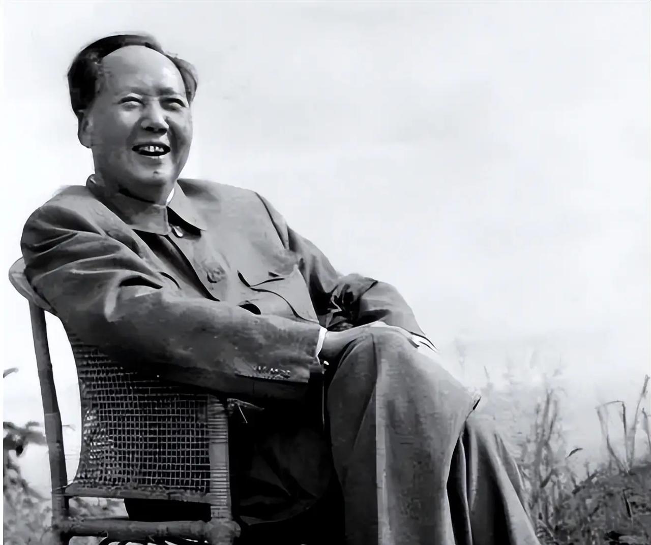 1969年，苏联“老大哥”突然翻脸，120万大军压境，核弹头对准了北京城。将领们