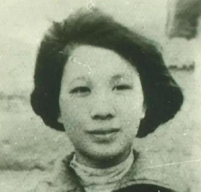 1949年，渣滓洞大屠杀中，盛国玉在枪响前倒地装死，不久，特务进来补枪，谁料，他