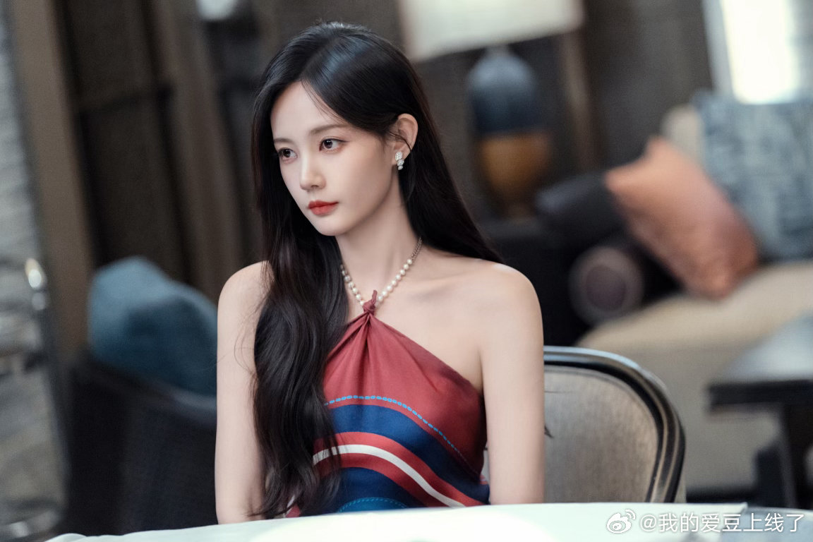 李一桐美人余热度第一李一桐热度第一《美人余》口碑热度双丰收，李一桐热度登顶榜单第