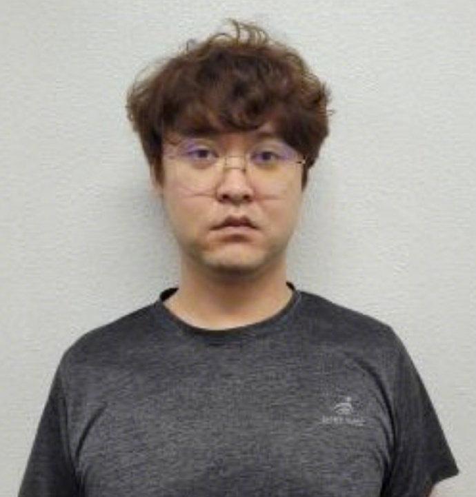 杀害女留学生的韩国老师郑昌圣，被警察证实和被害女孩是恋人关系，这下最尴尬的只怕是