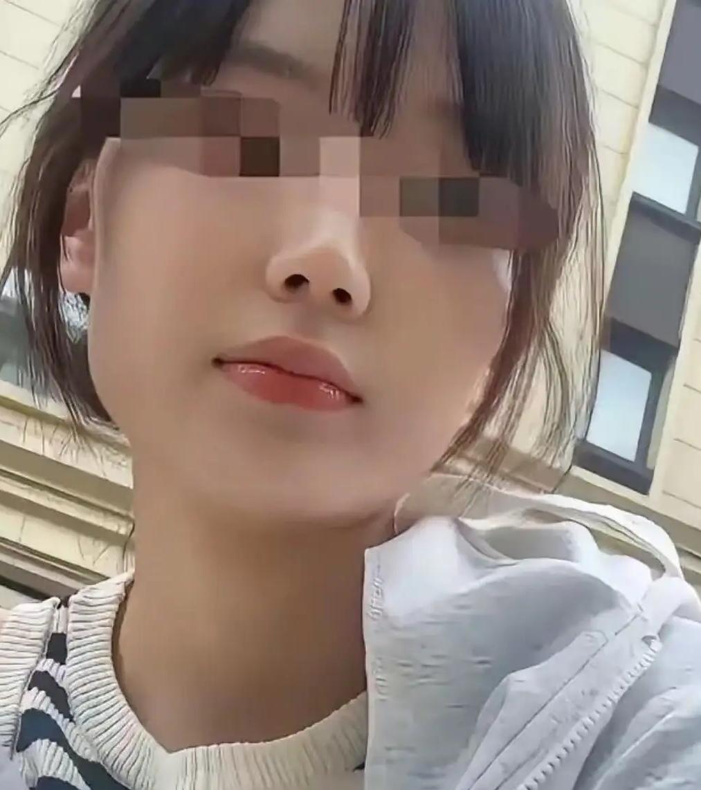 “郑州一姑娘，她一个月4200多的工资"，吃饭点拼好饭，买衣服从来没超过50块钱