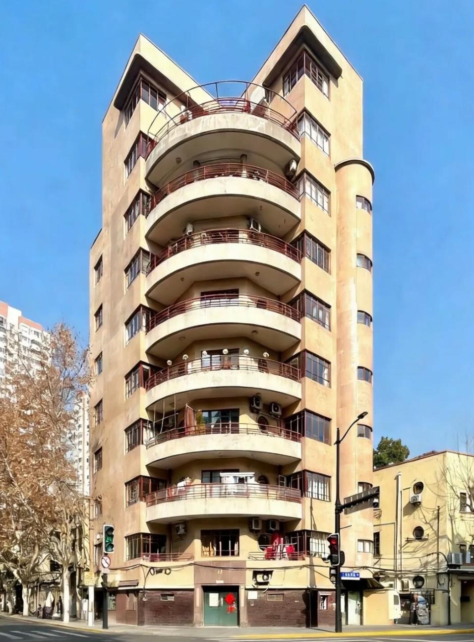 现在开始建的四代住宅，在上海1936年，其实就建了。法国人设计的，中法营造厂承