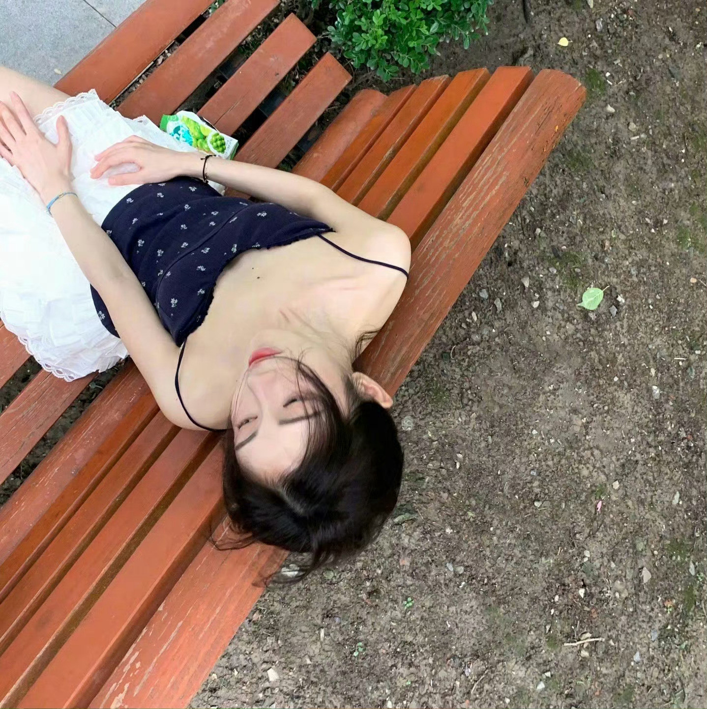 鞠婧祎最新自拍，小表情亮了​​​