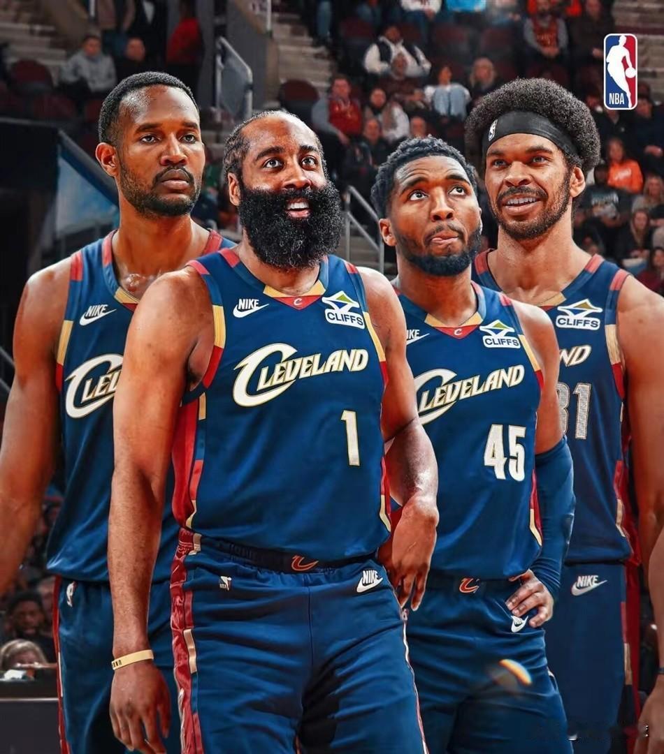 BR评现役NBA三巨头：骑士三巨头第4，76人三巨头无大帝！近日，美国著名媒