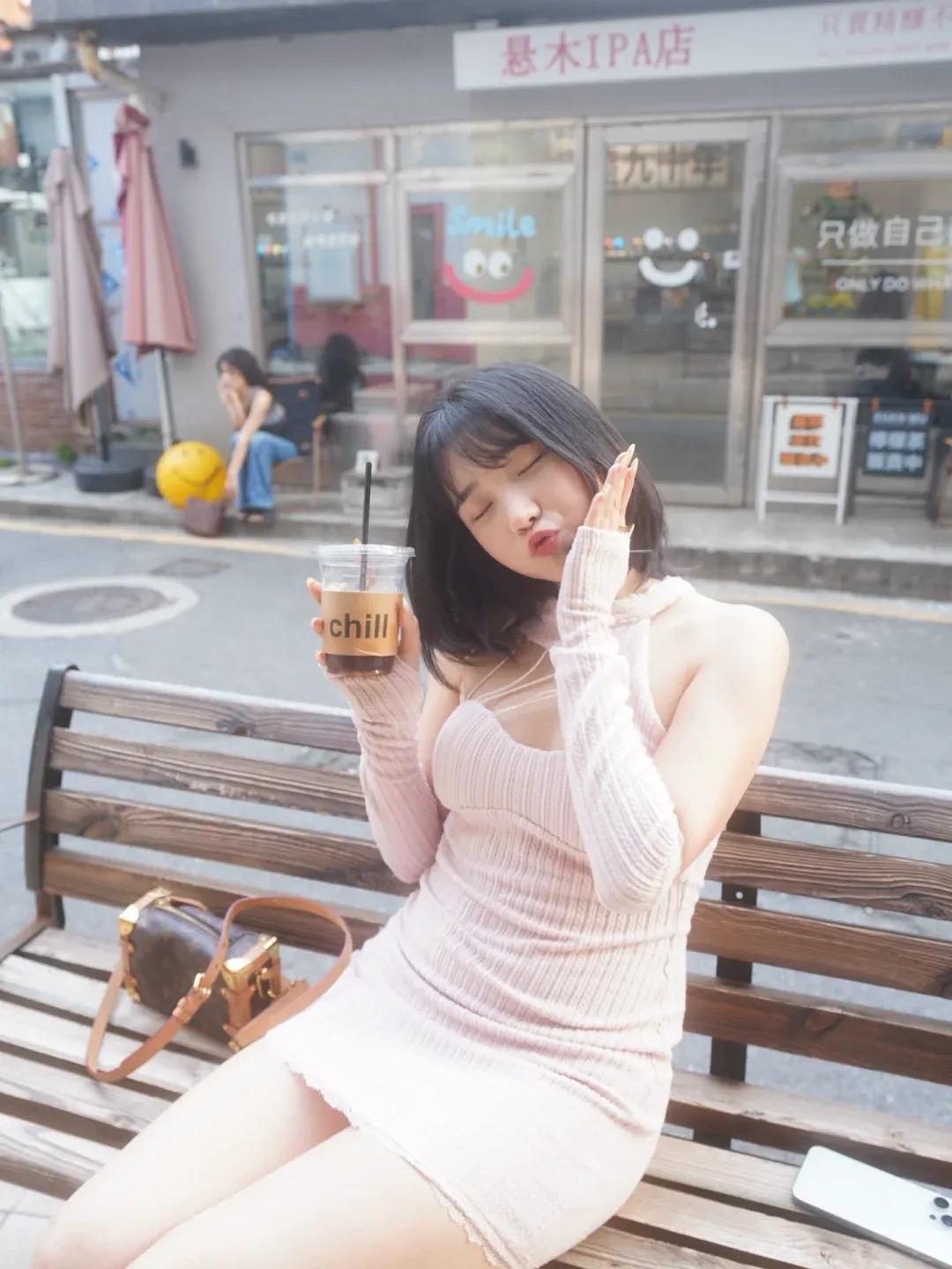 如果100万和她只能选一个，你选哪个