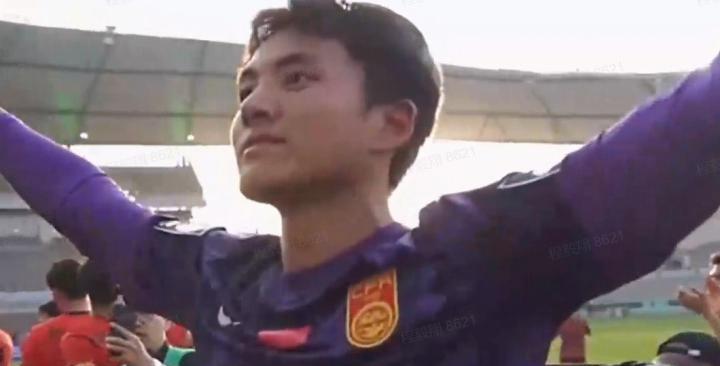 拒绝中超三支争冠队的2000万报价，22岁的国门李昊，最终以250万美元“折价”