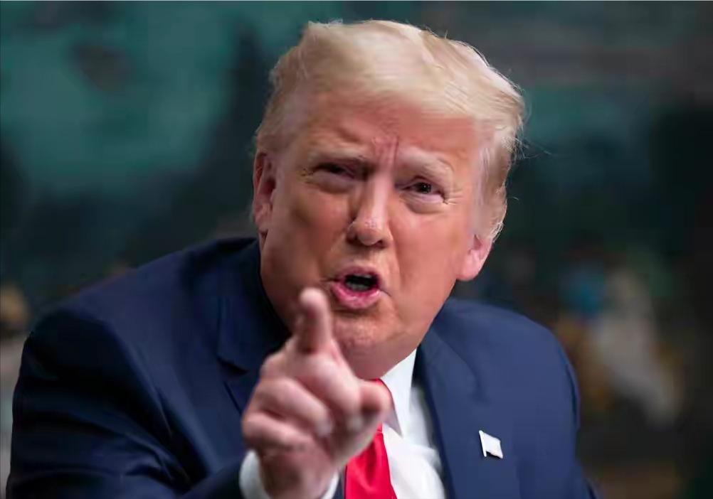 如今，世界上二百来个国家，怎么再也没谁敢高喊打倒美帝国主义了呢？不是大家心里