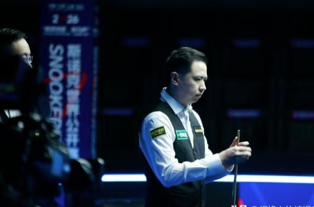 肖国栋主动出局，无缘巡回锦标赛门票！今晚的焦点大战，肖国栋对阵张安达。因上午