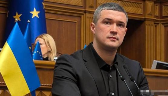 真不敢相信！乌克兰34岁防长宣布每月消灭5万俄军，刚还称乌军逃兵高达20万！