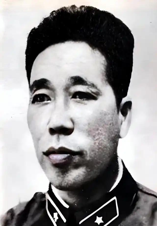 1943年春，八路军营长张中如在榆树村沟口伏击鬼子时，被一颗子弹穿透胸膛。然而，