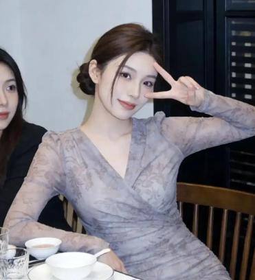 一个性学专家说：但凡长相出众、有几分姿色的已婚女性，只要自己愿意，大概率都不会只