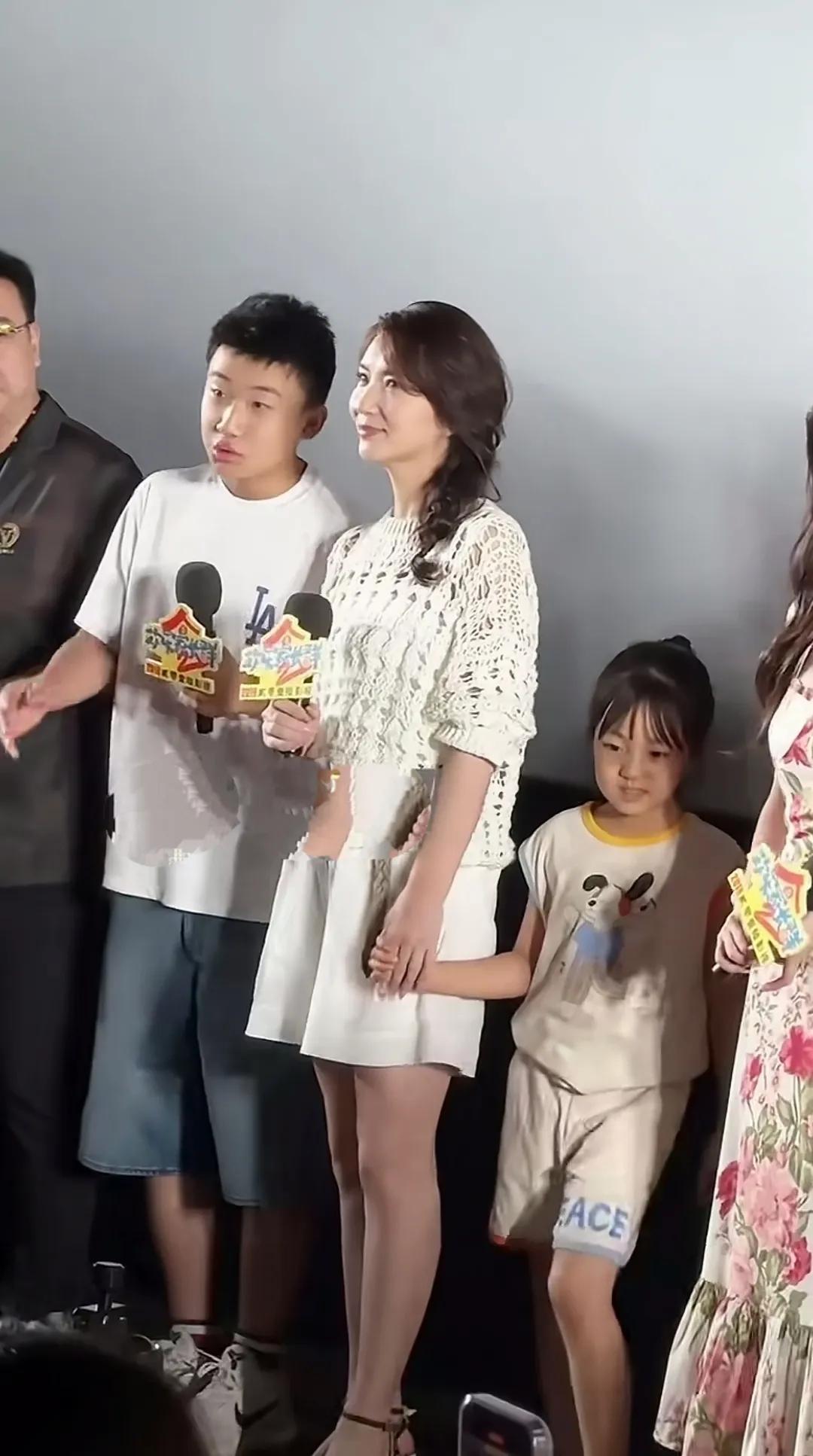 “万人迷”妈妈戏里那个风情万种的“万人迷”私底下是个教书匠选了最靠谱