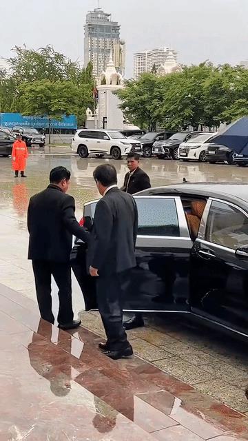柬埔寨的幕后大佬韩桑林，他比洪森大18岁，比柬埔寨国王西哈莫尼大19岁，