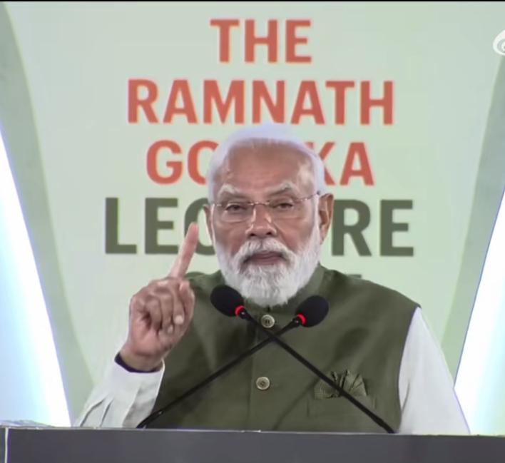 莫迪质问为什么要压制印度语而把英语当做官方语言，而不是像中国韩国和日本一样有自己