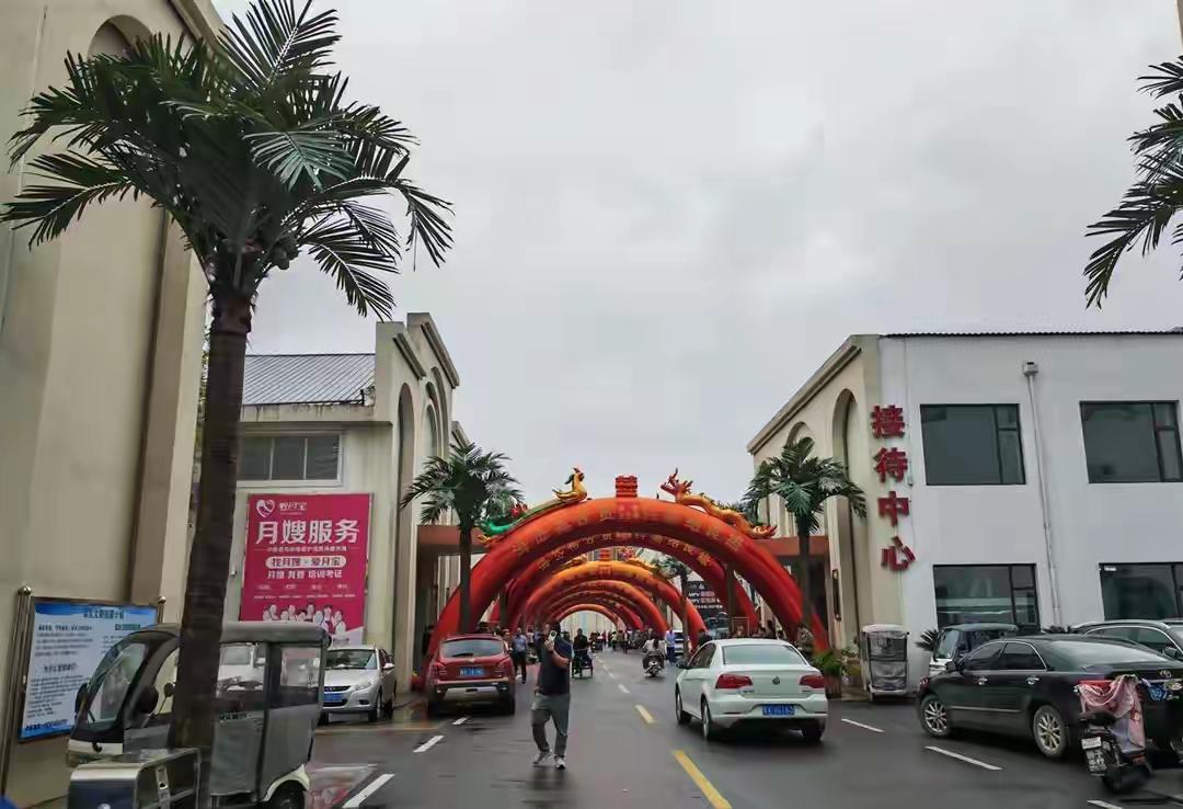 儿子国庆期间参加了几个同学的婚礼之后，本以为他有感触也想找个对象结婚，谁知道他却