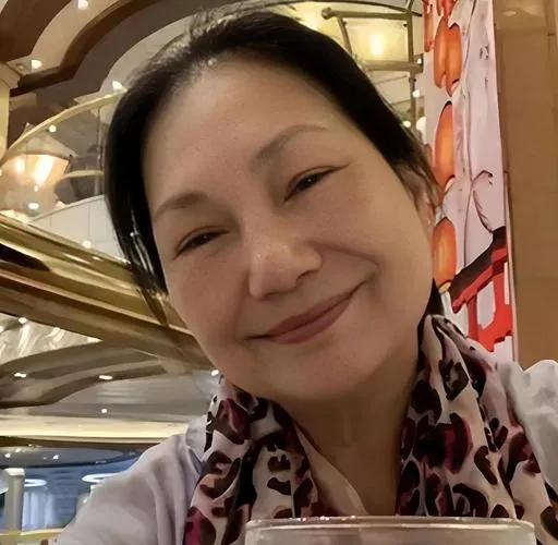 70岁S妈要割酸民舌头？小S内地路难走，三代女人惹的祸最近苏姐直播时爆了个料，