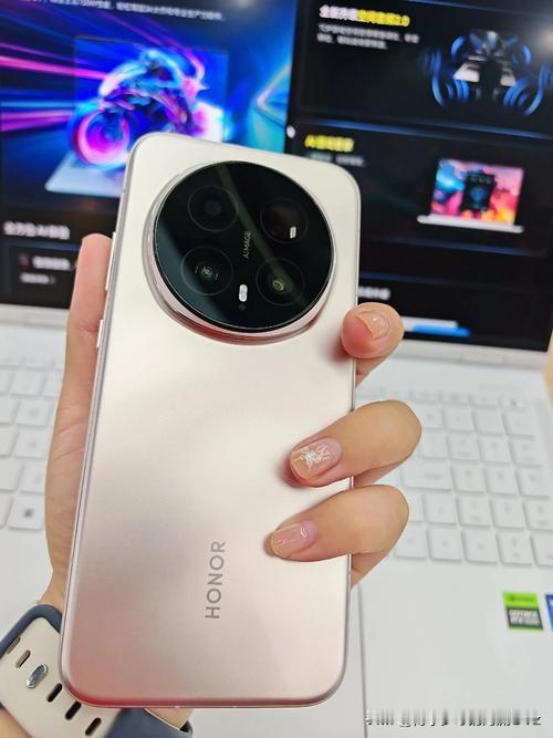 今天刚换了手机。我把原来的华为P40Pro换成了荣耀Magic8Pro。