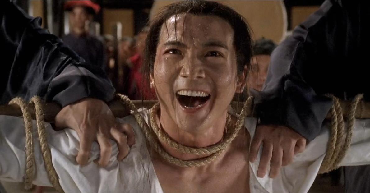 喜剧的本身源自于残忍我们看周星驰的这几年的喜剧，都会感觉到有点悲哀，有