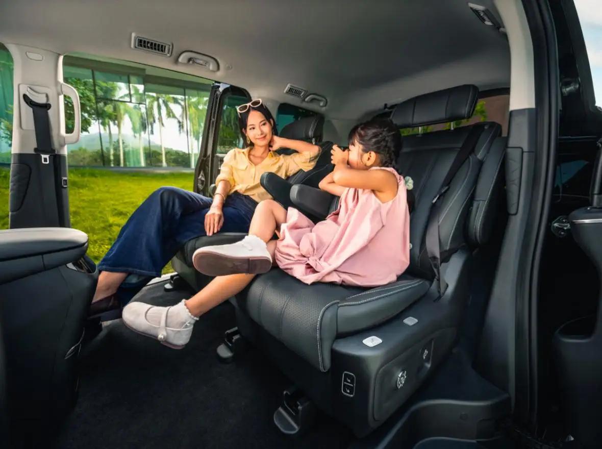 据调查，我国现有家庭用车价位分级为：39％的家庭——10万元以下的车，