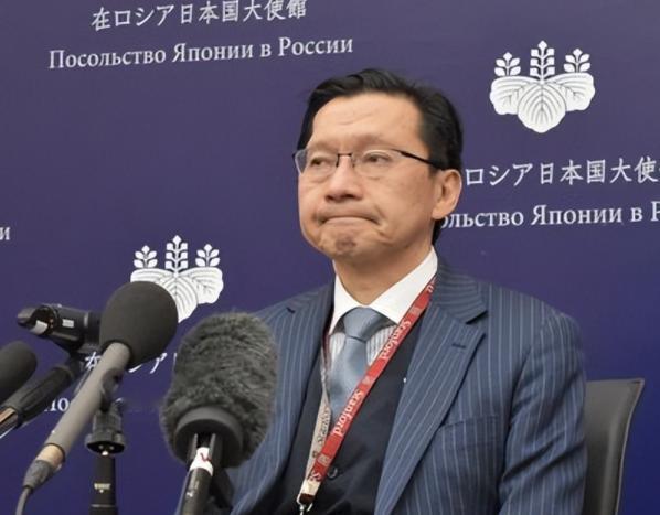 日本大使被召见后拒不出门，这让拉夫罗夫当众揭他老底普京于8月13日首次以总统