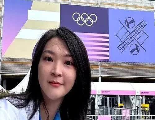 惠若琪估计都懵了她怎么也没想到球迷会吵得这么凶！就因为奥运冠军惠若琪要当