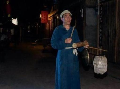 古人为何深夜一定要打更，如果没人打更后果会非常严重，他们的智慧让人叹服。打更这