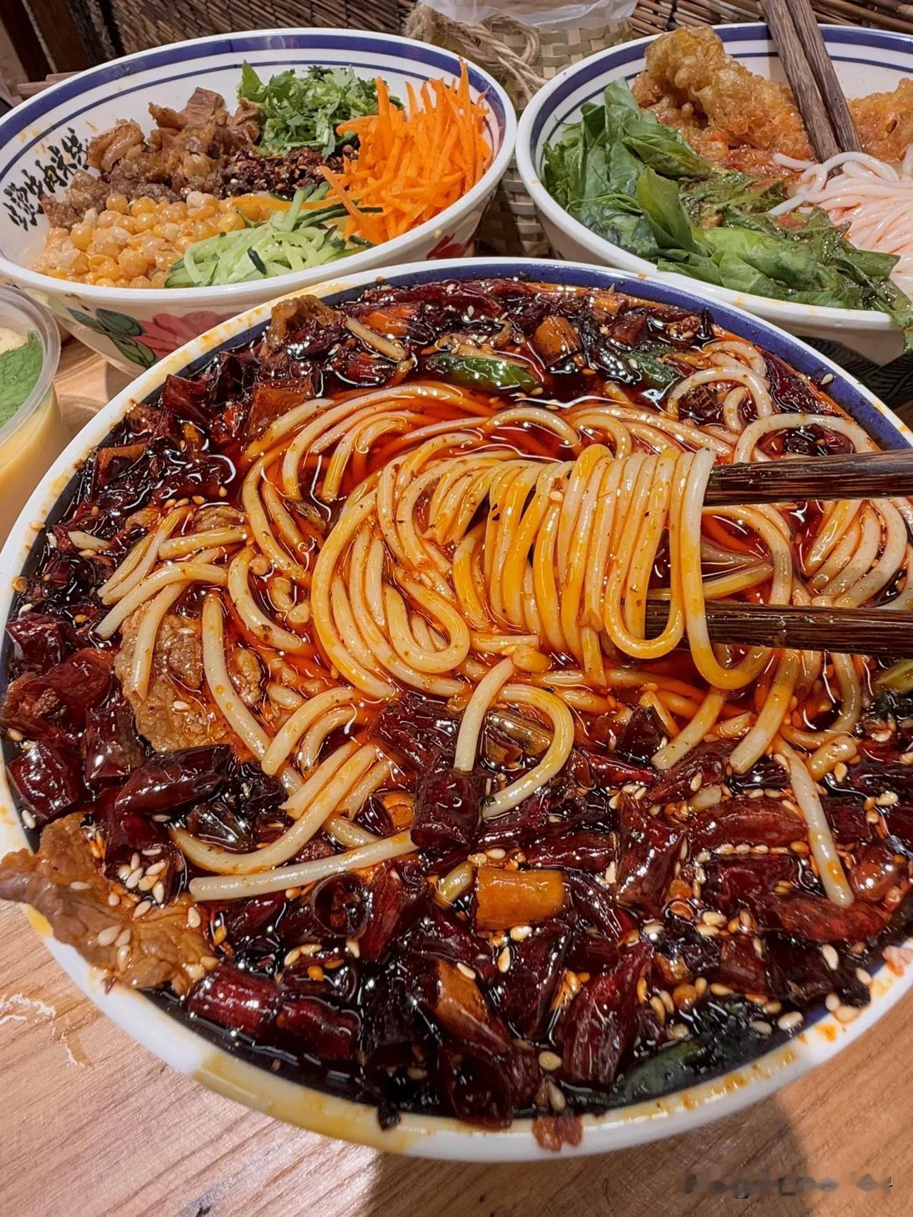 西安当代鸦片三刷了！快去好吃的要命！家人们！一口给我干到云南了！！生烫牛肉米