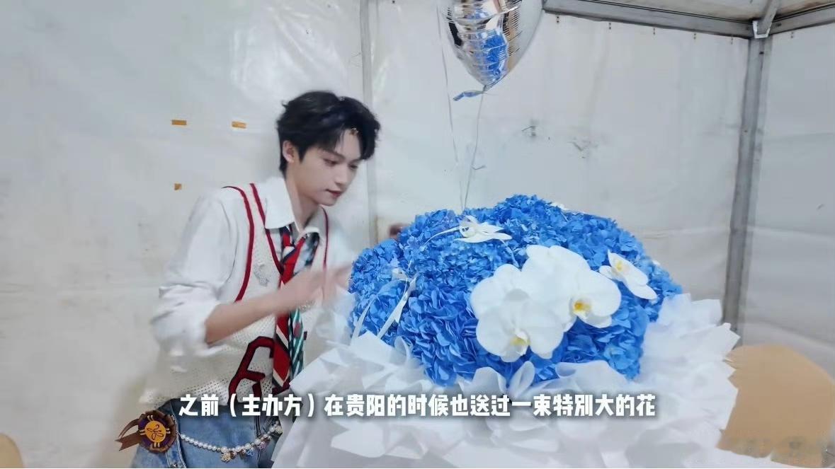 假期快乐值直接拉满！全靠这两件事谁懂啊！等了好久的梓渝鄂州音乐节vlog终
