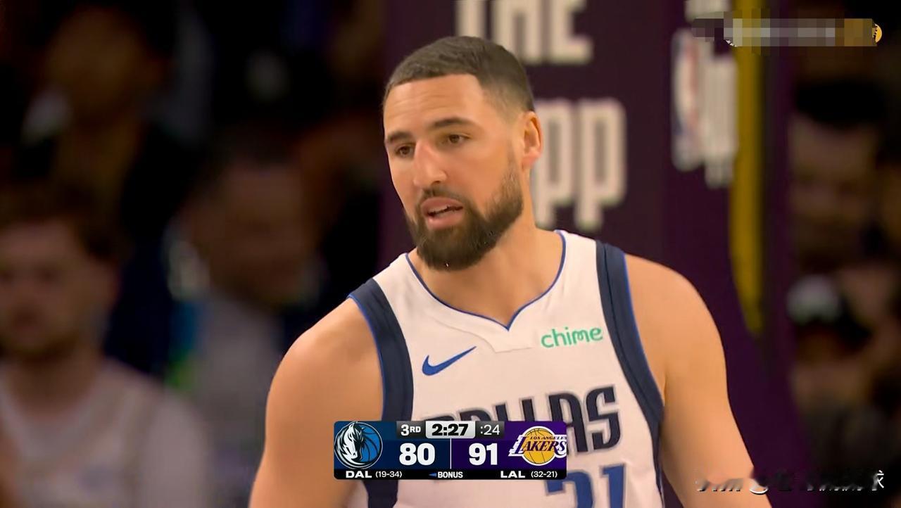 我真为独行侠老将汤普森感到憋屈！虽然今天独行侠在客场以104：124惨败于湖人，