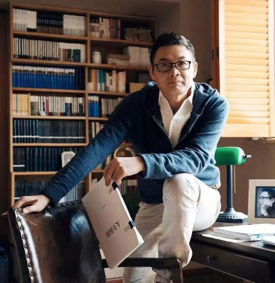 麦家说：“对付小人，沉默是蠢，翻脸是输。最高明的反击，就三招。第一，不纠缠